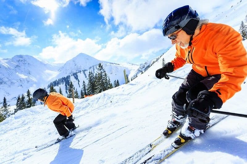Leçon privée de ski et snowboard Niseko (journée complète en petit groupe)