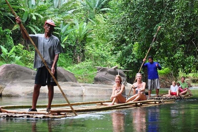 Rafting en bambou, balade en VTT et excursion dans la jungle au départ de Phuket