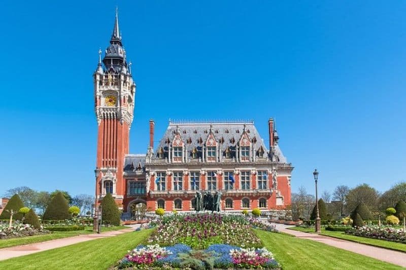 Visite à pied autoguidée de la ville de Calais avec une application