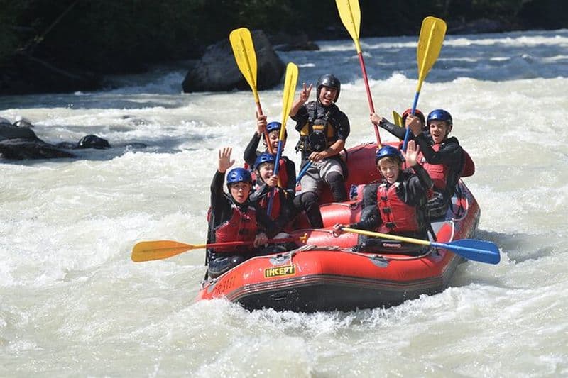 Engadin Suisse Famille Rafting sur The Inn