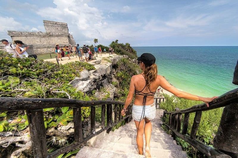 Vivez cette visite à Tulum, un lieu de photographie artistique et une aventure dans les cénotes.