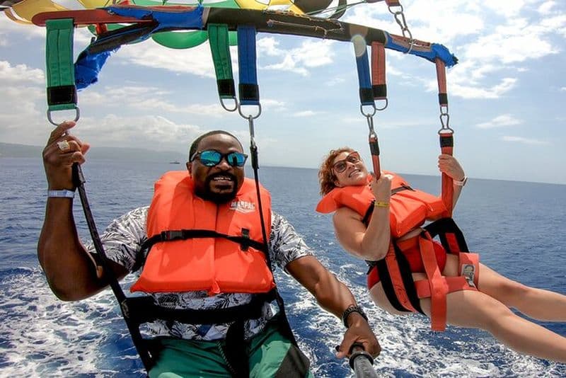 Montego Bay : Jet Car, Jet Ski et Parachute Ascensionnel