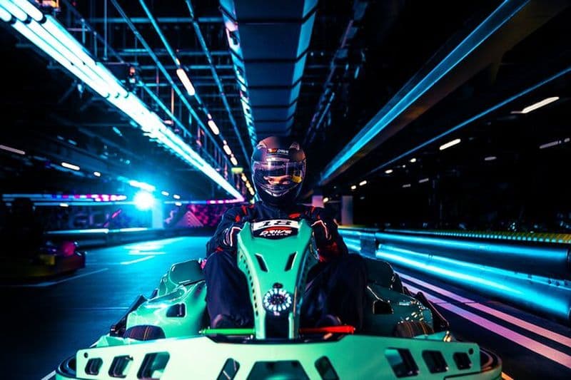 F1® DRIVE - La grille mixte officielle F1® Karting Experience