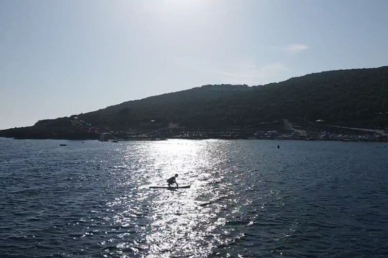 SUP Board tour à Cave of love