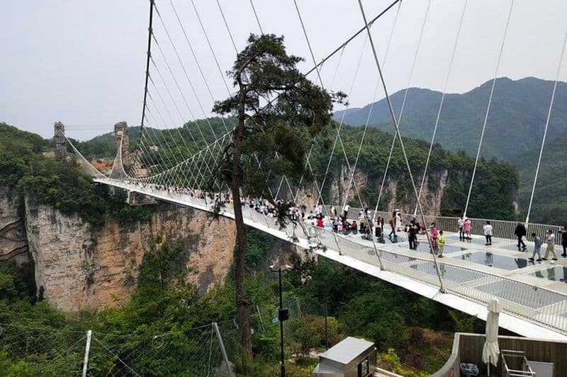 Excursion d'une journée au lac Baofeng, au pont de verre Zhangjiajie et au Grand Canyon