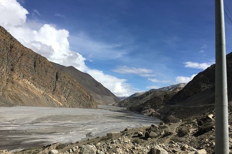 Visite des sources chaudes de Lower Mustang Jomsom Muktinath en jeep 4 roues motrices