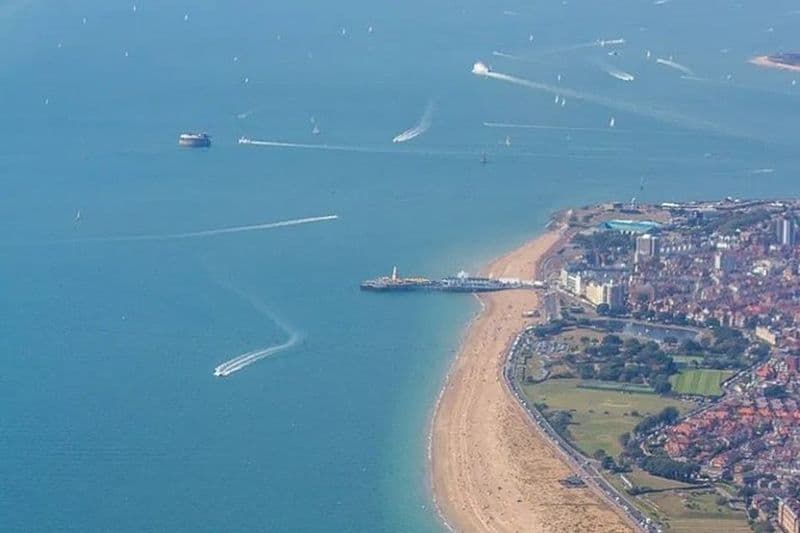 Tour en hélicoptère de 90 minutes à Portsmouth et sur l'île de Wight