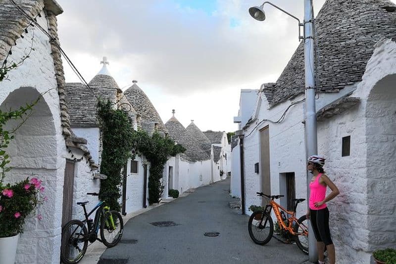 Autoguide GPS Alberobello et Masseria + Dégustations Mozzarella et Focaccia en vélo électrique