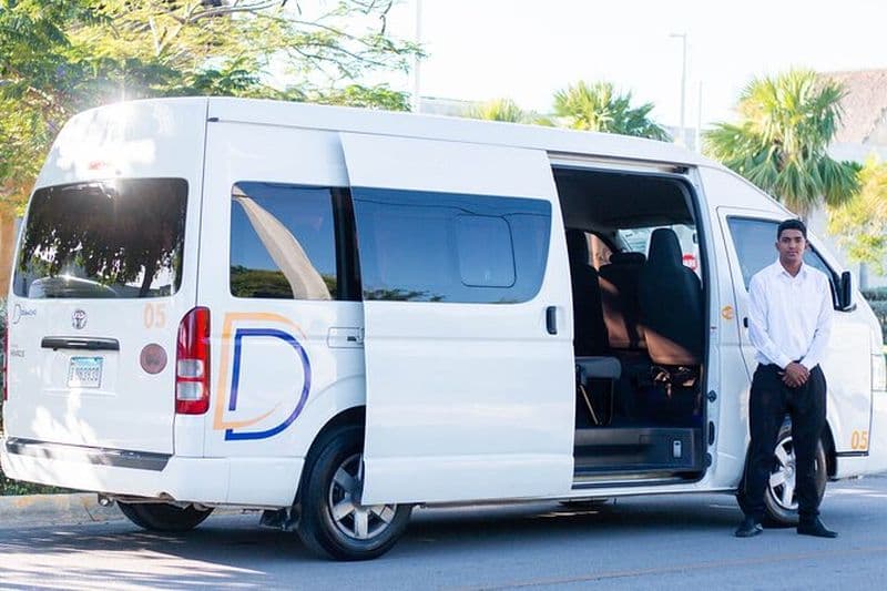 Transfert privé de l'aéroport de Punta Cana au Hard Rock Hotel & Casino Punta Cana *