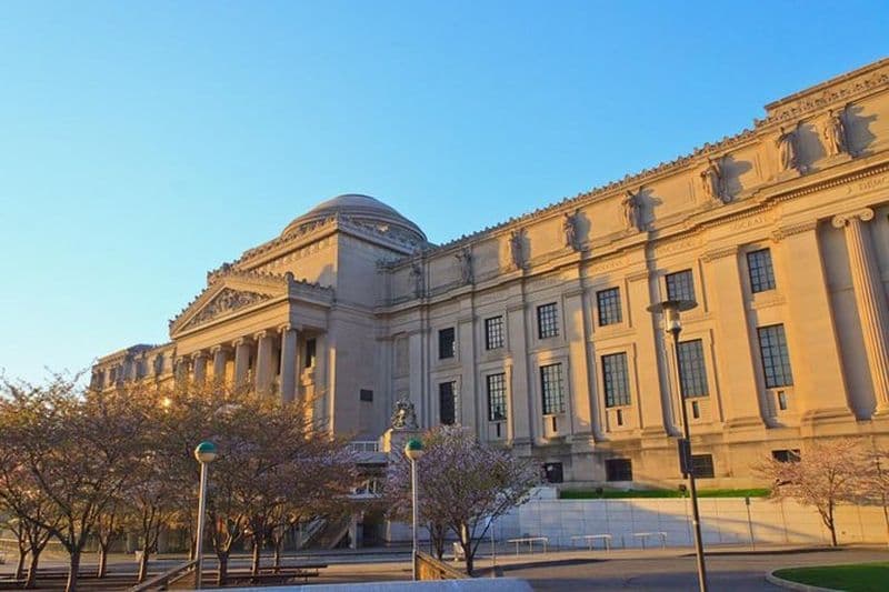 Chasse au trésor autoguidée à Brooklyn : envolez-vous vers de nouveaux sommets