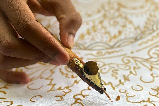 Ateliers de peinture sur batik du patrimoine artisanal