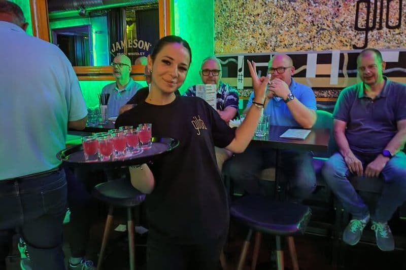 Tournée des bars dans la vieille ville et visite des toits de Bucarest