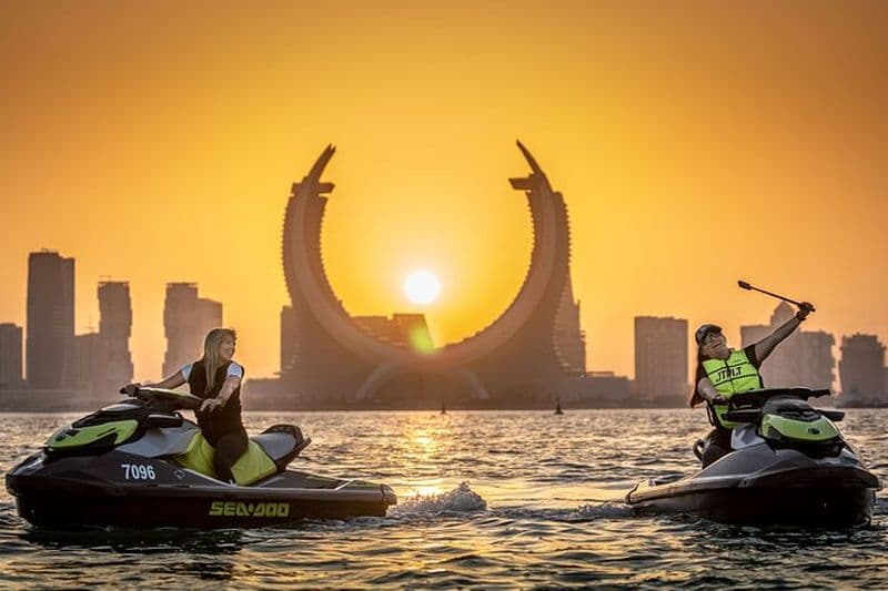 Doha Jet Ski Adventure: Vitesse, Splash et Skyline Views