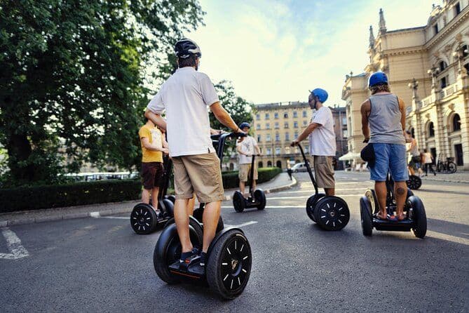 Visite en Segway de Varsovie : visite de Praga - 2 heures de magie !
