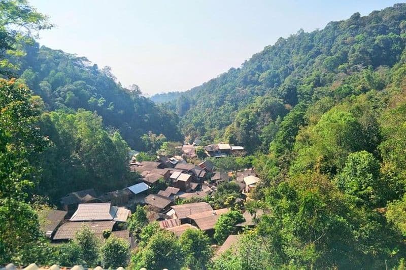 Perdu à Chiang Mai: village secret, source chaude et cascade - une thérapie culturelle