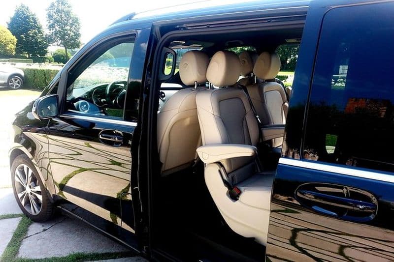 Transfert privé de luxe de Vérone à l'aéroport de Malpensa (MPX) (ou vice versa)