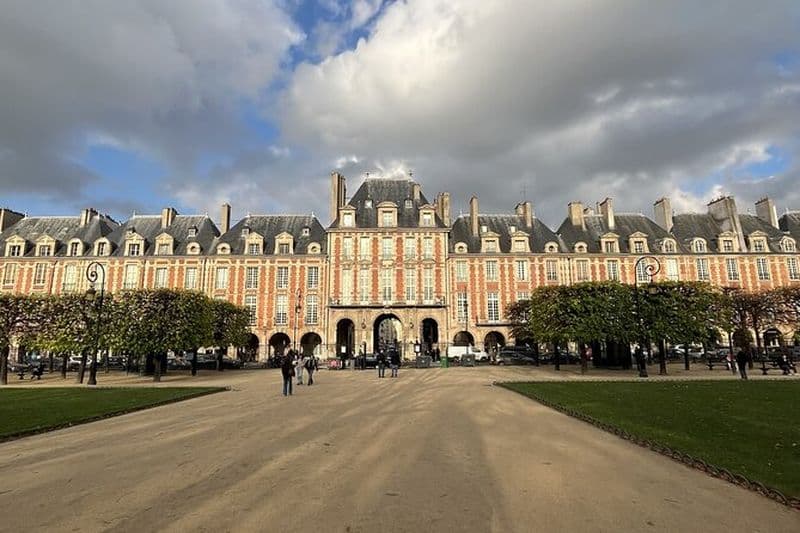 Billet Visite du Marais/Place des Vosges en petit groupe -10 personnes max