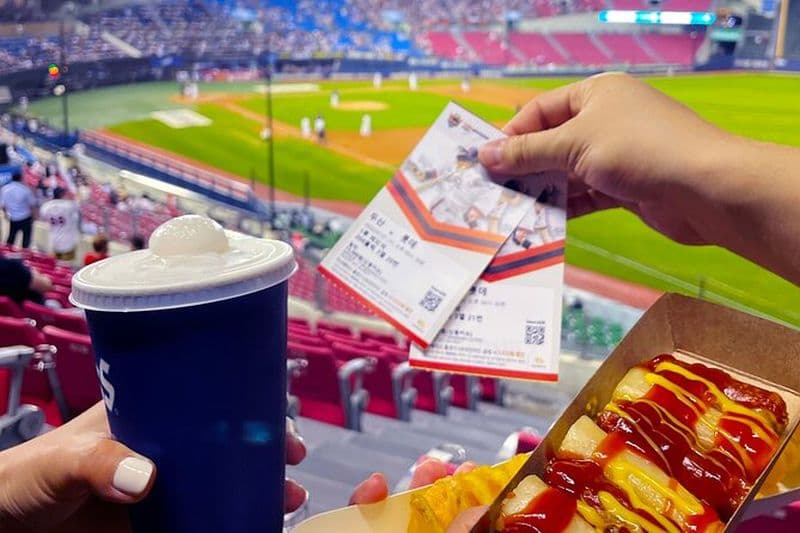 Séoul: Billet de match de baseball avec dîner/bière avec l'hôte
