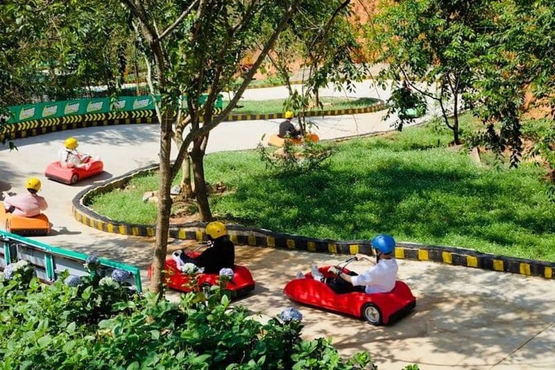 Mario Kart - Circuit de groupe à la campagne de Mongoland et Dalat