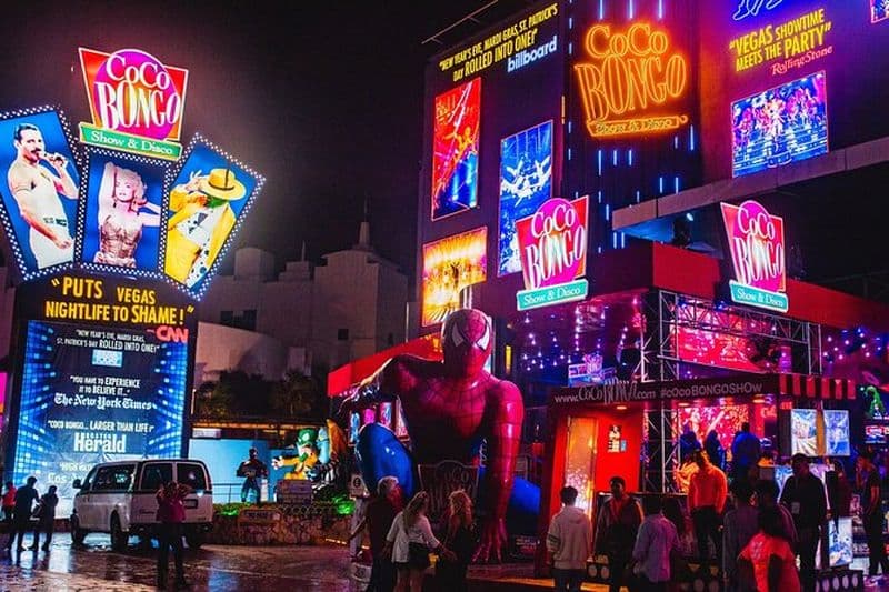 Cancun Coco Bongo Show Bar & Disco