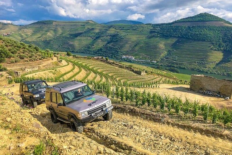 Visite privée du Douro et de Porto en 4x4 avec dégustation de vin et excursion en bateau