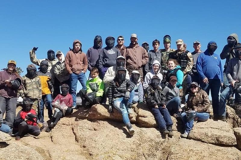 Activité partagée de paintball au Colorado