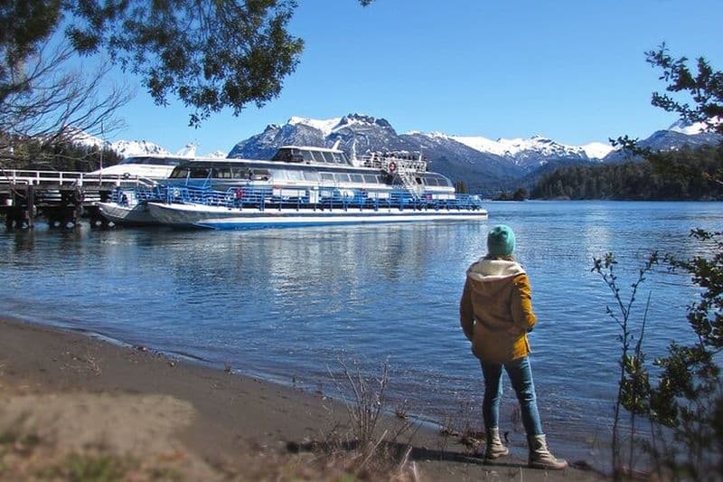 Croisière sur le lac Nahuel Huapiavec avec l'île Victoria et une promenade dans la forêt Arrayan