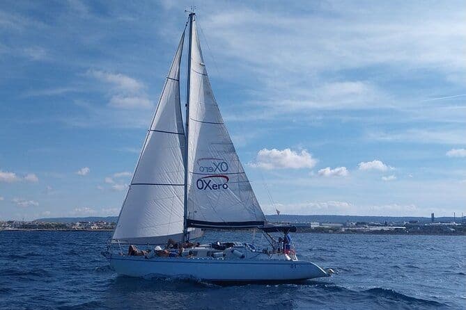 Tour de voile en groupe à Polignano a Mare