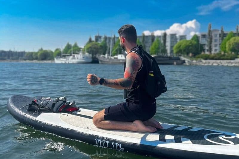 Pagayez jusqu'à l'île de Kalliosaari avec notre aventure guidée en SUP (5pl)