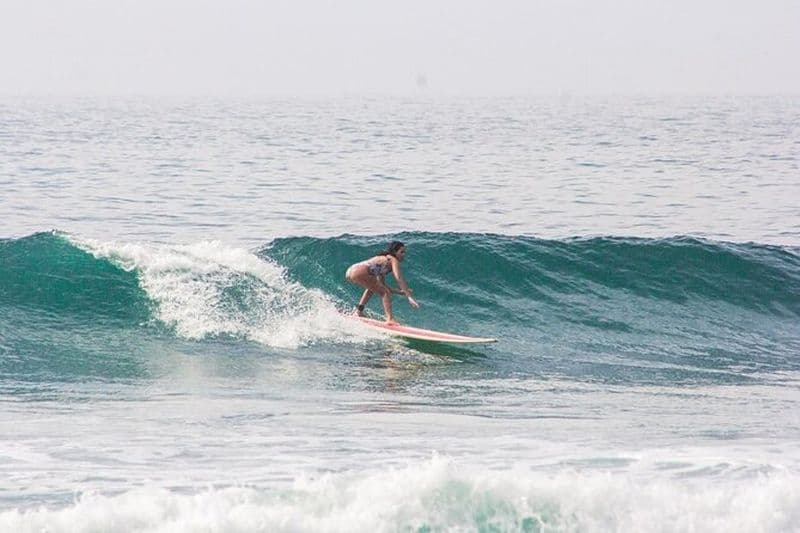 Cours de surf à Paraíso Carioca