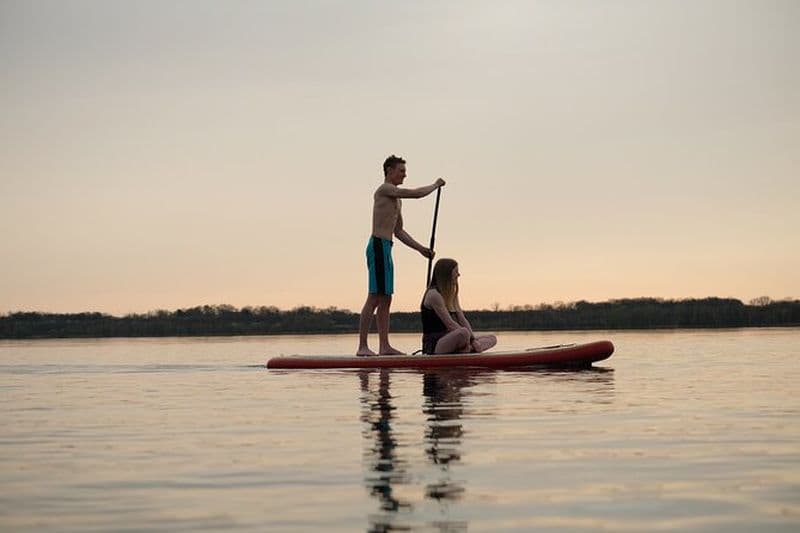 Location de planche de stand up paddle d'une heure à Markkleeberg
