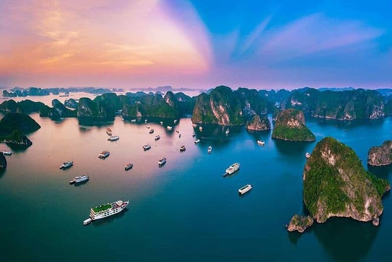 CROISIÈRES BOUTIQUE Baie d'Halong 2 jours, 1 nuit : natation, spéléologie et kayak