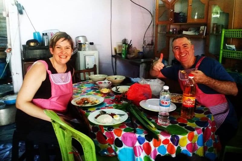 Visite du marché local et cours de cuisine