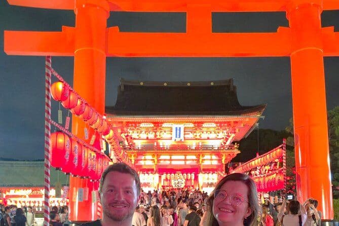Kyoto : Visite nocturne Fushimi Inari Taisha avec Guide