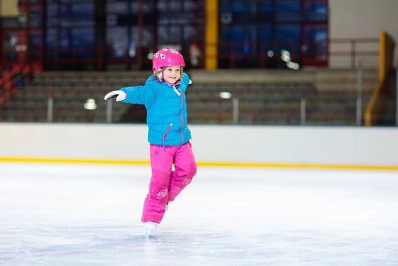 Expérience de patinage sur glace de 3 heures à Dubaï avec transfert en option