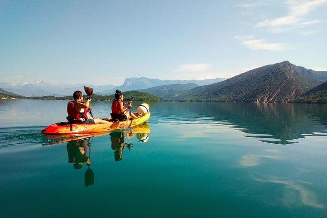 Kayak dans les Pyrénées. Huesca
