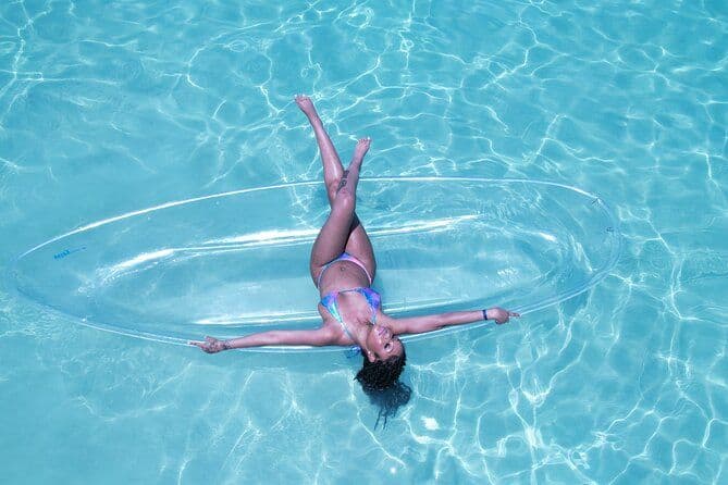 Clear Kayak Drone Vidéos et photoshoot à proximité de Ocho Rios Jamaïque