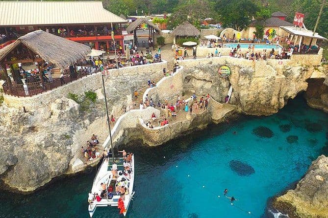 Excursion d'une journée en catamaran au Rick's Cafe et à la plage Negril