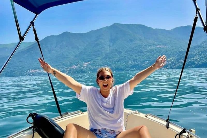 Location de bateau 1 heure sans permis moteur 40cv sur le lac de Côme