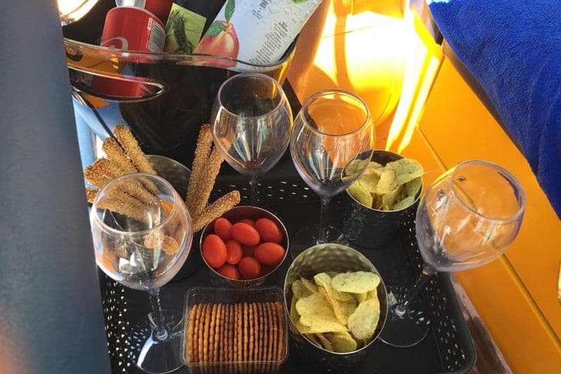 section de yoga écologique avec des serpents tous inclus depuis le port de Katakolo