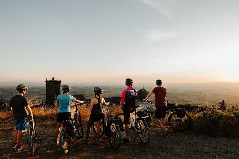 Cortona - Balade en vélo électrique au coucher du soleil autour du village + dégustation de pizzas