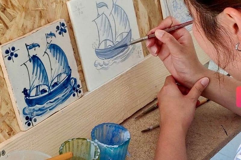 Visite privée traditionnelle de peinture sur carreaux, vin et sesimbra – Lisbonne