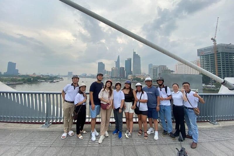 Visite privée d'une demi-journée à vélo à Saigon avec guide