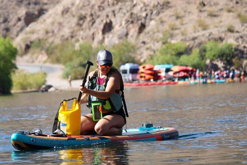 Location de planches à pagaie Emerald Cave — SUP auto-conduite Colorado River
