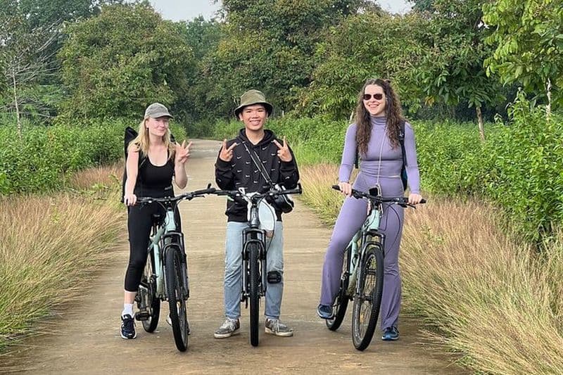 Cat Tien Parc National Eco Tour Privé Avec Cyclisme, Randonnée