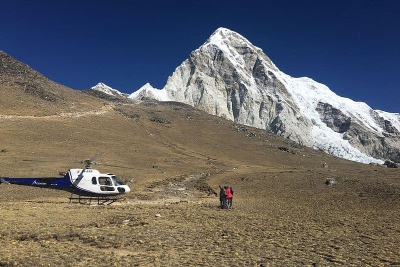 Atterrissage garanti au camp de base de l'Everest Kalapathar par hélicoptère