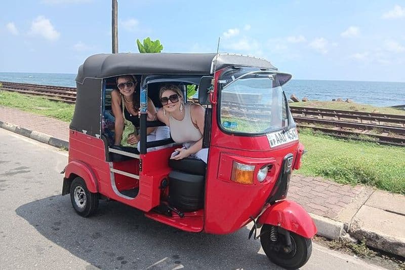 Colombo Private Tuk-Tuk City Tour avec tous les frais d'entrée inclus