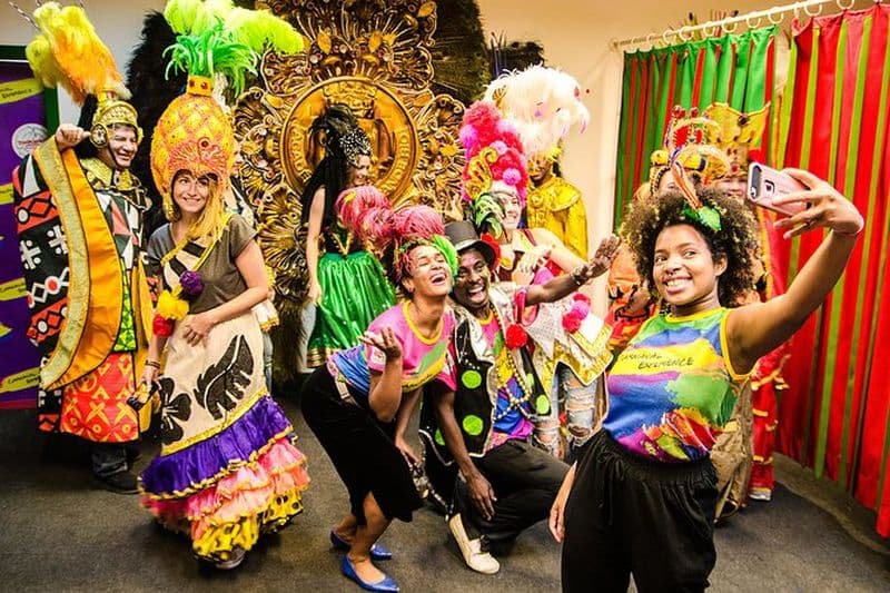 Billet Expérience carnaval : visite des coulisses de la ville de Samba avec cocktail
