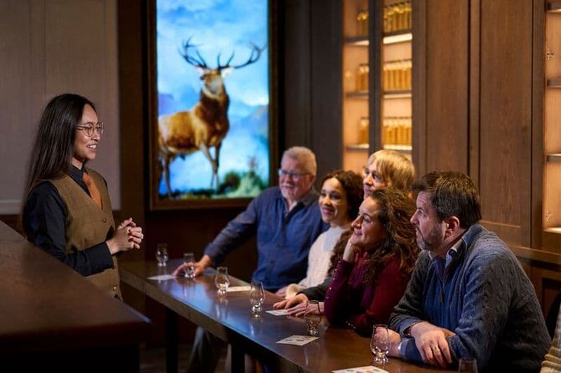 De Londres: Excursion d'une journée à Édimbourg avec Scotch Whisky Experience