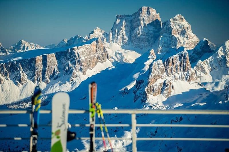Transfert privé Aéroport VCE à Cortina d'Ampezzo ou stations de ski